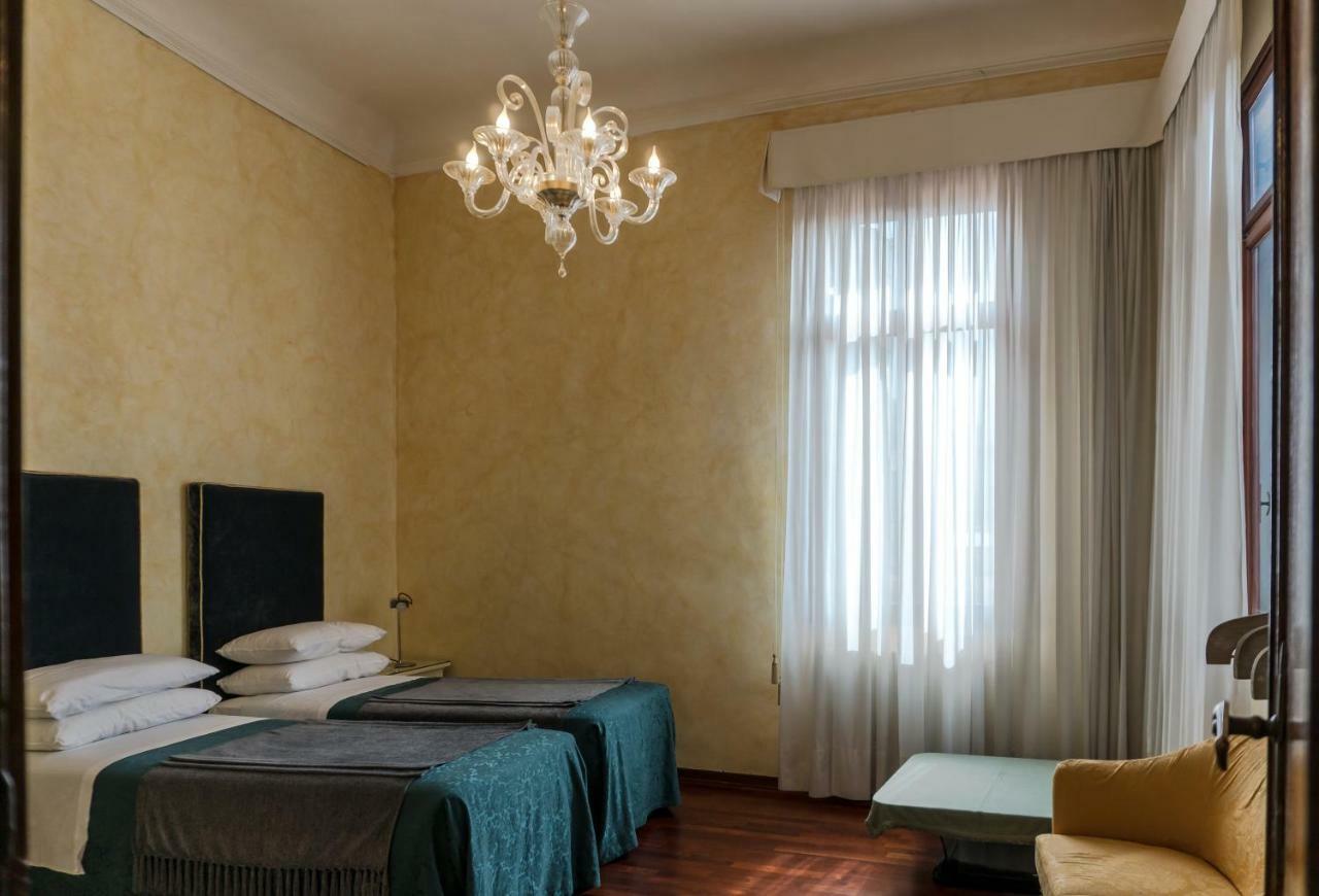 Luxury Balcony Apartment Veneţia Exterior foto