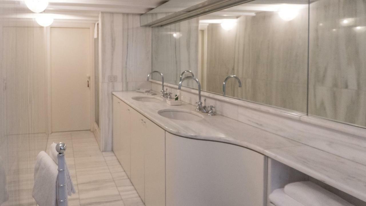 Luxury Balcony Apartment Veneţia Exterior foto