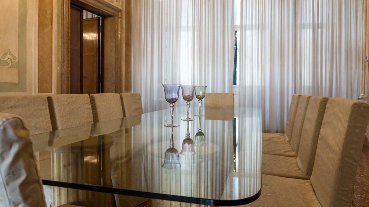 Luxury Balcony Apartment Veneţia Exterior foto