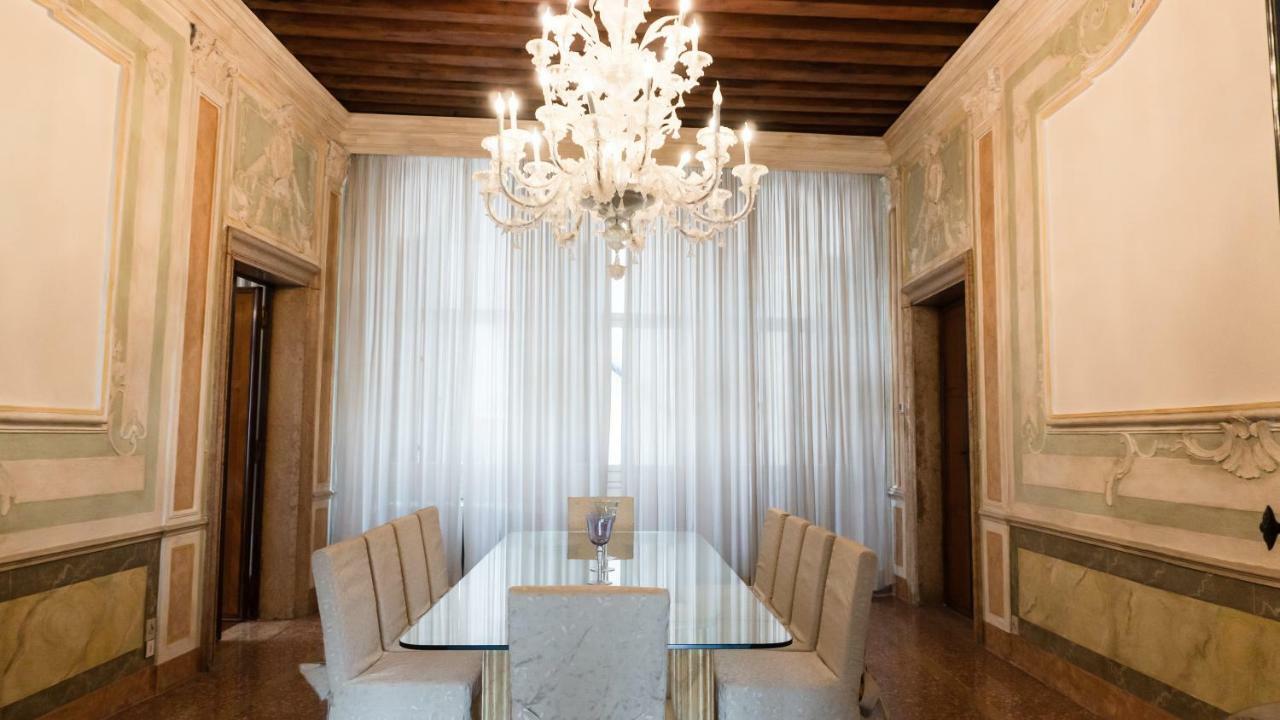 Luxury Balcony Apartment Veneţia Exterior foto